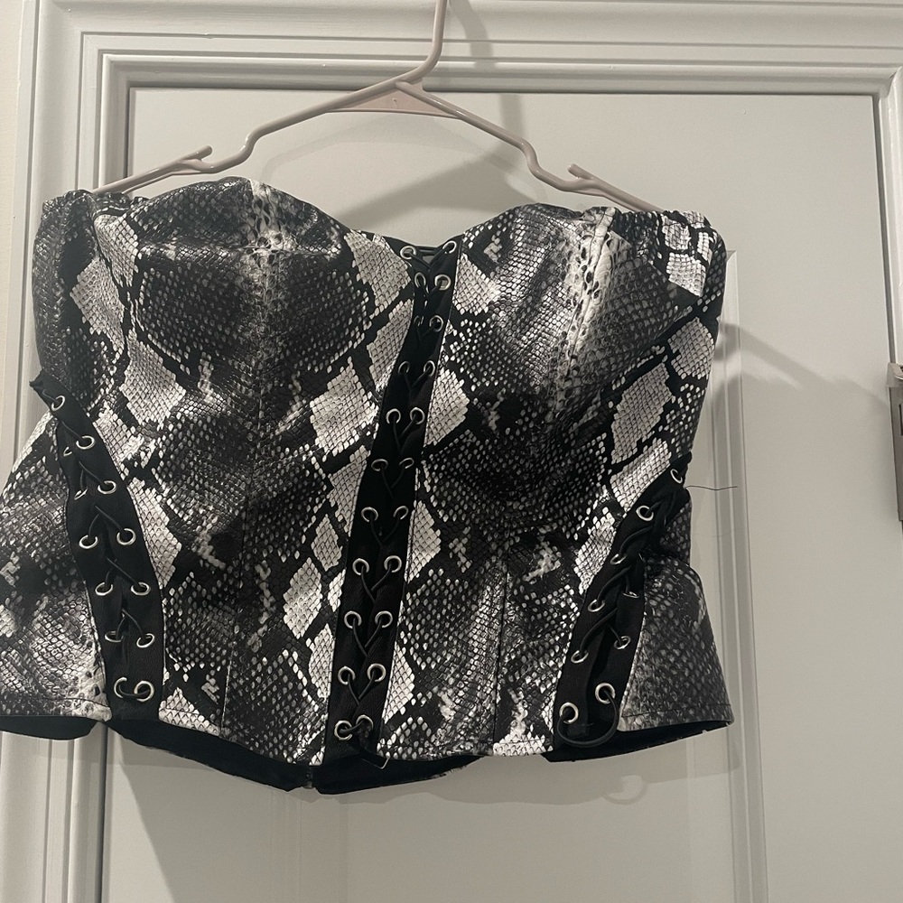 XXL Fashion Nova Reptile Print Corset